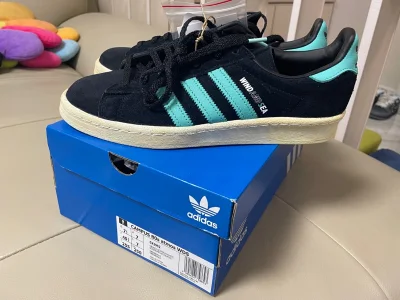 风格与款式运动风，儿子特别喜欢这种一脚蹬的款式舒适度新鞋会有点儿挤，穿一穿就松了尺码推荐建议大半码鞋底材质鞋底防滑