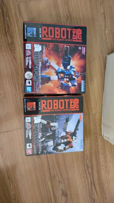 第一次使用海淘购物 买了两盒国内偏贵的模型 想不到物流速度很快 十天左右就到手 快递箱被挤压变形还好模型没有受损 模型和描述一致 购物体验很好 网站翻译功能也不错 很不错 如果物流能更便宜些就好了