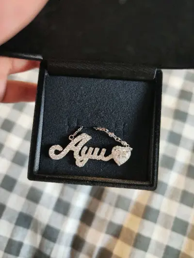 一直买买停不下来，有太多超高性价比的goods啦。蹲到了滨崎步的稀有周边项链，usb,钥匙链。卖家之前保存的很好，基本没有使用痕迹。这次东西买的比较多，第一次用了还有，耗时30多天还可以接受，毕竟运费低很多嘛