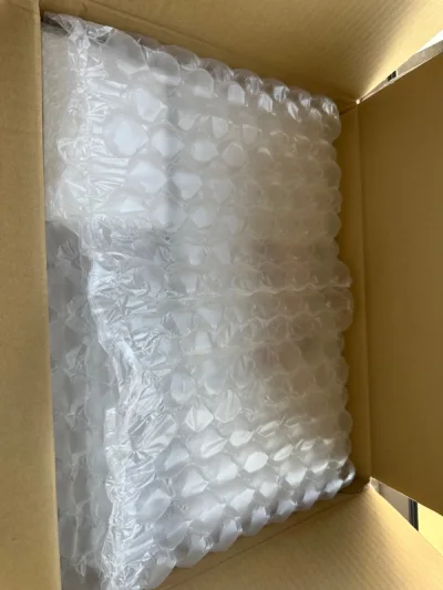 夸夸这次的包装，有份特典没有大白盒，就把好几份都分别打包了，满满的安心感。最近海运实在是太快了，十天上岸，都可以当ep用了。