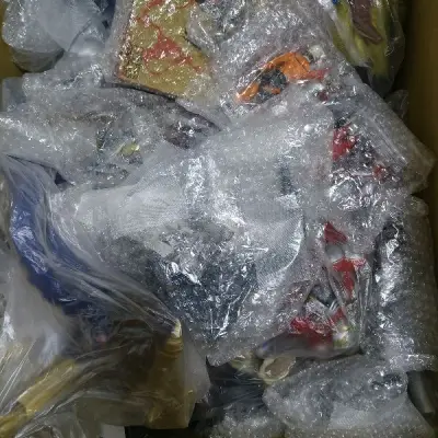 这次东西比较满意的，虽然又被税了，但是东西基本上都还不错，有一家的还有些意外惊喜，有点物超所值，希望以后每次都能有这么好