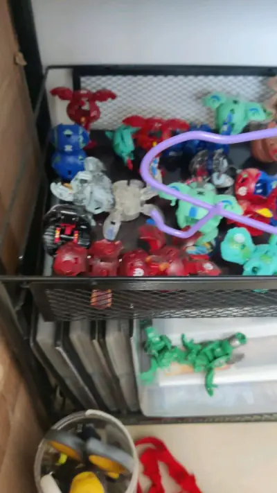 老玩具收集的靠谱渠道，蹲蹲自己想要的东西，享受收集的快乐，海淘拓宽了收集渠道，能在主要售卖地买到种类齐全的老玩具。对收集控很友好了，很棒很棒，好啊。