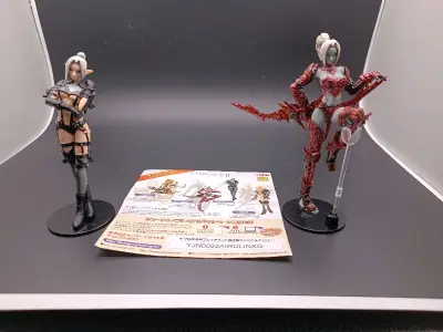 早期韩国网游天堂2人物扭蛋，俊男靓女现在也是比较少见。暗精灵太多了，白精灵比较难买到。如果竹蜻蜓也能发这种散装就好了