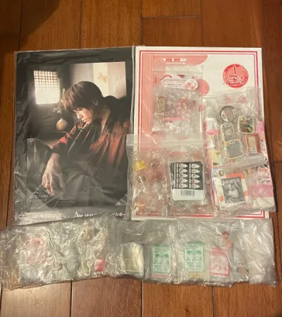 之前看到网友晒megahouse的绝版食玩，海鲜市场一搜都好贵啊！后来试一试在挖煤姬上搜的，发现不少价格还挺适合的，而且还是内袋未拆的，这可比买别人二手食玩划算多了。还有之前全网卖断货的万代魔卡少女樱的魔杖扭蛋，直接挑款，比淘宝到货都快。?