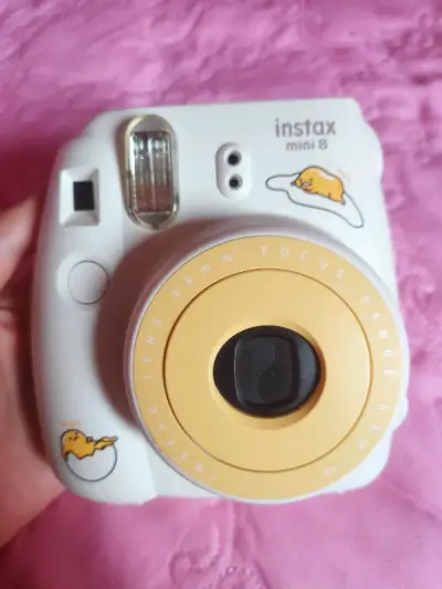 第三单到啦，买的是数码产品，最近很火的拍立得相机
有一个贪小便宜翻车啦，但是总体体验还是很不错的，剩下两台是好的，粉色的mini11特别喜欢，价格也很不错，爱了爱了