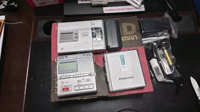 这次的几个机器，最满意的就是r50了，配件齐全，功能正常，成色很好。另外两个有些小毛病，找时间好好研究研究，说不定能弄好。