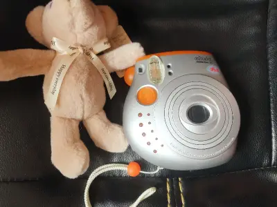 这是第一单，很愉快的一次购物体验，国内没有卖的mini20，造型很可爱，金属色，拍出来复古感满满，mini7s真的是捡漏价格100日元拍卖买到的，自己买了个保护壳跟新的一模一样，黄色的mini8+颜色特别好看，就是卖家隐瞒了滚轴脏的问题，自己去维修店最后修好了，总之...