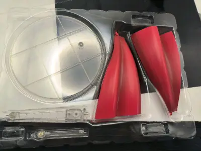 今天收到数码宝贝模型玩具darts红莲骑士兽，很帅的一只，虽然已经有了一只了，可是奈何本人是个红莲控，哈哈，当然要再入一只，希望能收齐其他的darts系列