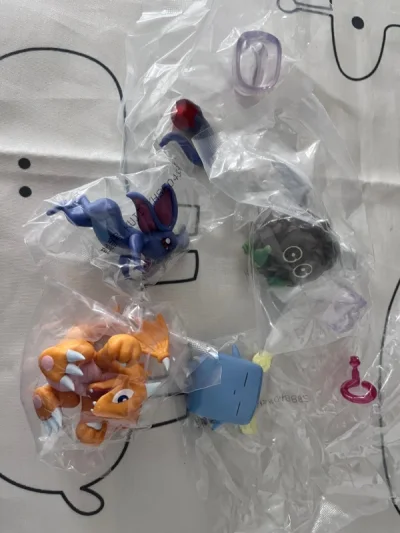 作为游戏王死忠粉，游戏王出了第二版一番赏，肯定不能不买啦，尤其这些小手办，简直不能再精美，海鲜市场老贵了，又很难凑齐一套，在挖煤姬能找到心心念念完整的一套，而且速度也很快，前后一个星期就到了，太好了！！