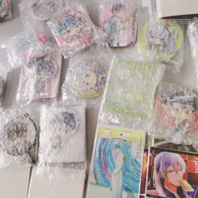 ?非常好的一次体验，速度挺快的，从下单到拿到手20天，樱花妹包的好用心，打开箱子还一股蓝莓的香味。
期待下一次购物。