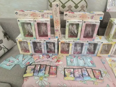 终于毕业啦 随着漫画的结束 我也该毕业啦 一花二奶三九四叶五月，我就是世界第一的奉太郎 感谢挖煤姬提供超级的代购途径