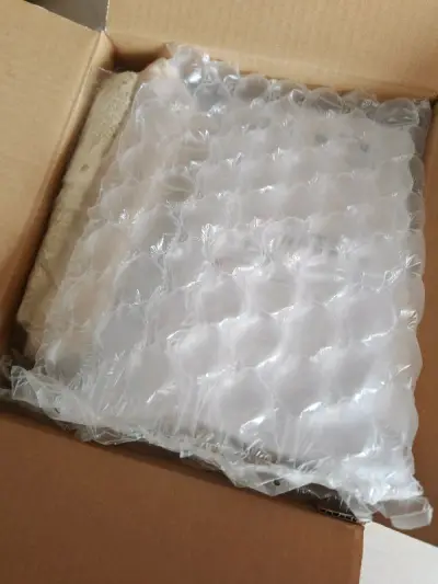 最近没什么购买欲。所以没怎么急着合单发走，屯了有段时间了。现在挖煤姬可以放好几个月，不急的话就放着，等差不多时间就合单发快递。也很方便的。