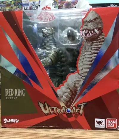 玉米怪兽雷德王作为初代中的人气怪兽，相关的周边也都炒的比较贵，无意中在挖煤姬上蹲到了这一款的act玩具，作为12年的产品，配件满满，非常有诚意。挖煤姬的购物体验还是非常棒的，盒子八角尖尖，和卖家描说的一样，很棒的一次购物！