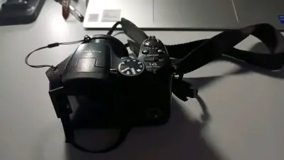 第一次日淘 也是第一次接触挖煤姬 心情嘎嘎好 相机真的很不错 比国内便宜不少 包裹也没有任何破坏 保护的很好 虽然只能海运 但不到一个月就收到了 也是嘎嘎给力 期待下次购买