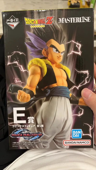 最爱的悟天克斯到货啦！真的很帅，很精致，比例也恰到好处，和其他的手办摆在一起很搭，一点也不违和，太满意了。物流效率也很快，总体感受十分爽，下次还在这买，购物体验嘎嘎好！