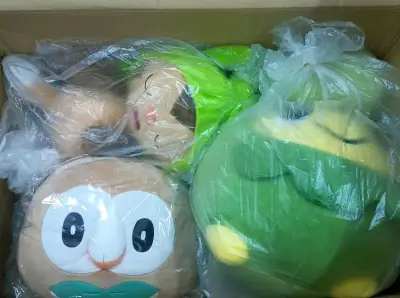 这次是用海运，两个星期就到海关了，物流速度很快，但是海关卡了一个月才放行，所以历时一个半月。清洁系列毛绒和吊牌都巨可爱，tomy的小猫怪是本次最佳。