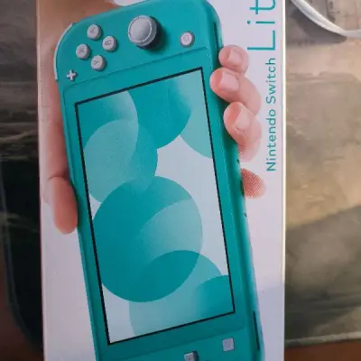 Switch 当我在网上寻找购买Switch的途径时，我发现了挖煤姬这个代购日本二手物品的网站。我决定在这里购买Switch，并且我非常满意这次的购买体验。网站的界面非常清晰，让我很容易地找到我想要的商品。而且他们的价格相对于其他网站来说也比较合理。我很快就完成...