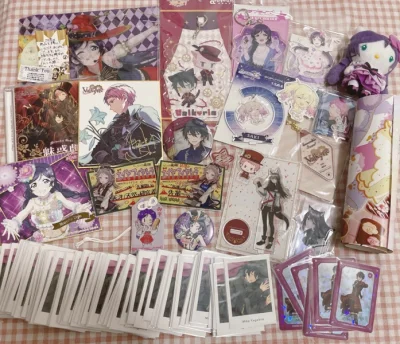 这一次在挖煤姬切了一单骏河屋和一些煤炉的谷子 内部加固做得很好 物流也非常给力 EMS六天就到手了 无压力吃谷 收到了很多复数的拍立得 超开心 下次还会再来切～