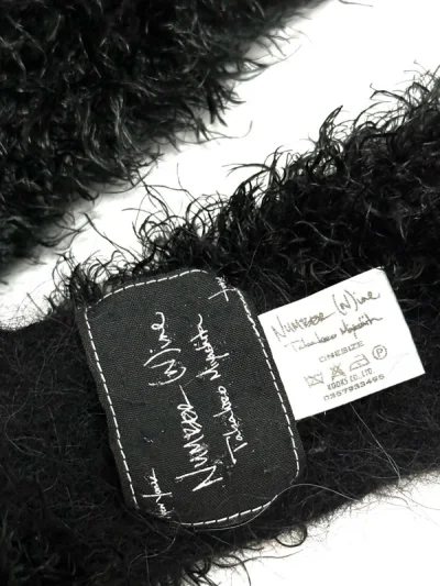 一如既往的速度快 打包很细心 品相太好了完全没发现有瑕疵 到家直接干洗 爱不释手 等待下一波到货！！！