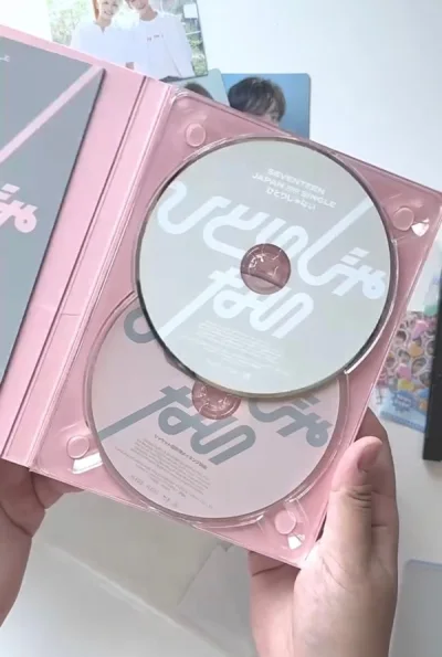 物流特别的快！！切到的卡状态也很好！刚开始就是为了体验一下煤炉包装才切的 现在上瘾了哈哈哈哈 切卡真的便宜又划算！！选的ems 也没有税我 感觉挺幸运的！！总之就是第一次切卡体验感良好！（已经切第二批了哈哈哈哈