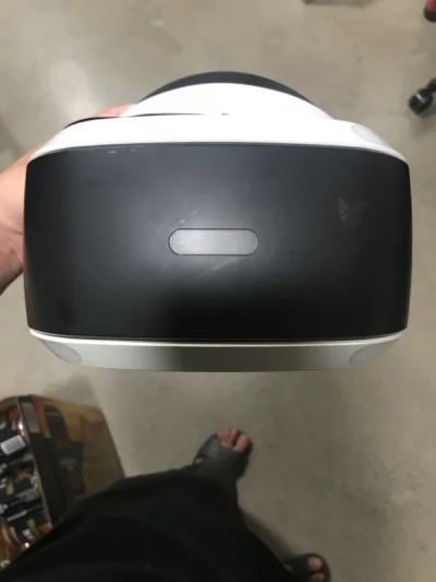 第八单在煤炉上淘了ps4vr眼镜1代和小手办，拿到手和卖家的描述图片都一致，成色正常，海运件三周就到了这是我没想到的，很满意了，希望挖煤姬越办越好越来越方便。