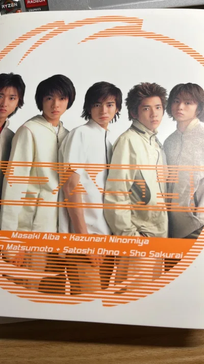 特别顺利的一次购物体验，虽然没有点拍照验货的那种服务但是卖家也是诚信发货了的。整个运输流程也很快，ems上大分。
里面也是一张烧普也没少，虽然都没有套袋而且保存时间久远，但甚至连指纹印都没有实在是一件很值得欣喜的事情。
鄙人社恐不敢找代切，总之像挖煤姬这种软件就很适...