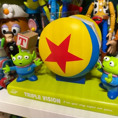 之前的破了 重新又收了一个胶带座 
小狗帽子好适合我们mob宝宝 可爱死捏
熊妹妹的发圈 根本舍不得用啊