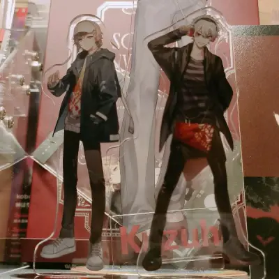 之前有试过竹蜻蜓因为有杂志没发成功，这次都是徽章挂件立牌之类的很顺利的通过审核了～比我想的快很多，比之前ems卡在海关比快了一个星期！
东西一如既往包的很完美，打开看到实物真的好美；；还会继续购买的！