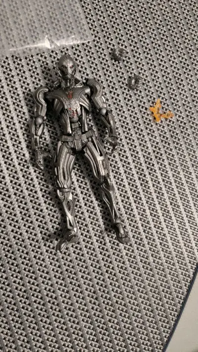 这次购物体验拉满，难得的好物。关节咔咔的，成色也很新。挖煤姬竹蜻蜓的速度真的可以，打包也不错，盒子不大不小刚刚好。体验很不错。