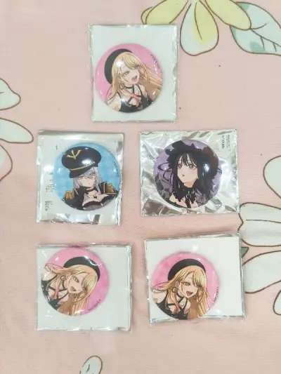 小贵 但是很好 很快 很稳 大爱喜多川海梦 大爱黑卡 大爱乾纱寿叶 感谢日本卖家出物 终于收到心头好啦 