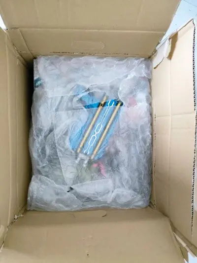 买了玩具一起合单走了海运。路上实际花费时间24天，在海关只停留了1天就放行了，算运气不错了。到货后外包装无损，合单前的原包装保留，应该是没拆封查验过。总之这单一切顺利。