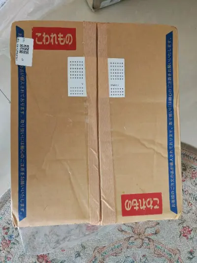 后知后觉发现现在合单不能超过1000元…所以之前那些贵的衣服只能拆开分批发了。买了好多凑重量的，现在也就剩下这点慢慢发了~