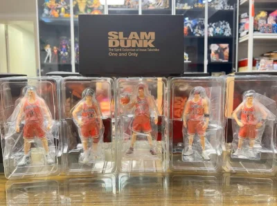 第一次用这个软件，还不知道规矩的时候竞拍了一次就买到了心头好，非常幸运！！商品有一定的年份了，以为是会有使用痕迹的二手商品，但完全没有！！商品出乎意料的好呢，鞋盒也都是每个角都尖尖的，用塑料薄膜包好的，真是人品大爆发！！