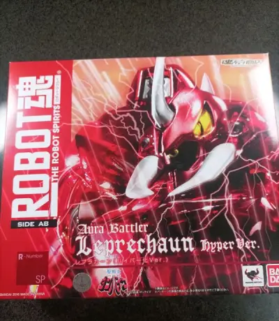 这次走的海运，选择了原箱保留，等了将近一个月，终于到了。迫不及待的开箱，盒子都是完好无损，成色几乎完美。以后还会继续支持挖煤姬