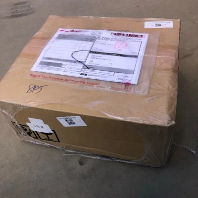 挖煤姬的自己的箱子硬度确实够用，比别的平台好。如果不是遇到特别暴力的情况，基本还是挺稳的。就是有些箱子的尺寸不适合装塑料玩具，特别扁，内部物品没啥缓冲空间。
这箱的大小最好了，缓冲空间足！