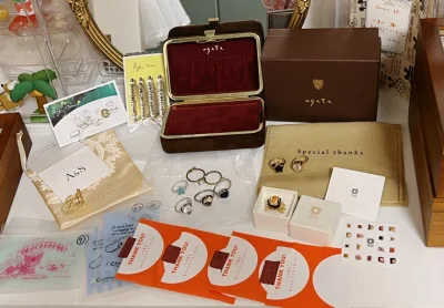 交了30的申报费，不过没有被税有惊无险

①chasochimi 陶瓷戒指
②Bijumam 星星
③Bijumam三个爱心戒指
④Bijumam 配戒
⑤不知名牌子 戒指
⑥Nojess 耳骨夹
⑦Agete 21圣诞首饰盒