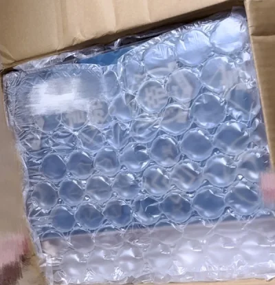 多次清货，现在对清货流程已经非常熟悉了。而且挖煤姬购物综合体验还是很好的，代拍速度快，app内页面也清晰整洁，合单速度最近感觉也有所提升，每次收到的清货还会多少塞泡泡膜做保护。