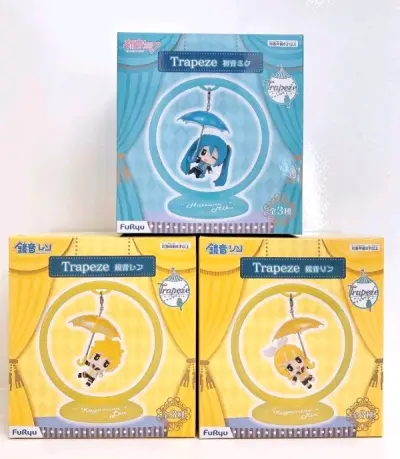 这次切了去年furyu雨伞系列的Q版景品，三盒150比国内预订便宜不少，必须夸夸挖煤姬的加固包装，三款的盒子到手都是八角尖尖，本体也都完好无损，好评期待下一单～