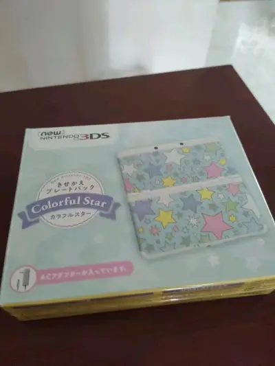 new3ds星星限定，个人认为这款是new3ds中的颜值天花板，机子是雅虎日拍上淘的，卖家描述真实，虽然有点贵，不过值了！