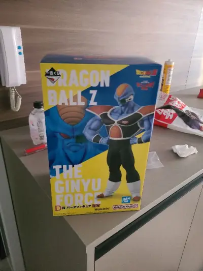 多次购买，体验还可以，东西也完美，终于凑齐了一套基纽特战队，整体面雕还不错，做工也还可以，非常满意了