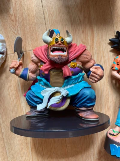 武道会系列真的是精品了，除了不是很大外，造型人物涂装分件都是没得说，这次入手的老牛更是如此，新的一番赏老牛除了大没有一点可以跟这个武道会的相比，非常值得入手！挖煤姬很好的平台给了大家一个可以入到心仪物件的机会，继续加油！最近活动也不少！不错不错