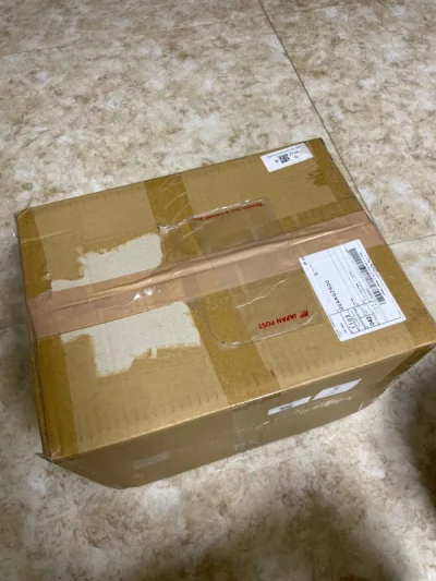 也是没有被税的海运，一共时效一个月左右，东西总体成色不错，包装也算给力，体验不错，以后应该都会选择挖煤姬海运。