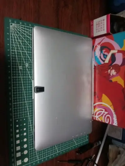 这次购买的商品是日本2016年制造的“平板笔记本电脑”，可以分为平板单独使用。运气很好68就拿下了
挖煤姬的速度也很满意，下次还会使用