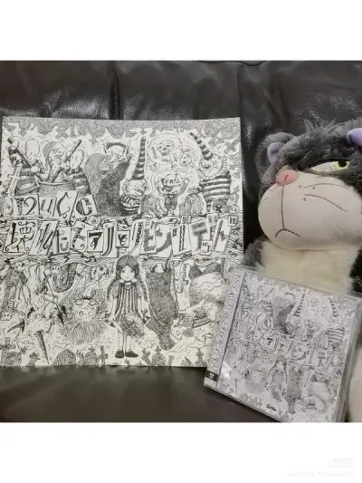 MUCC 实质上变成5人乐队。
就是从这张专辑开始的。
可以说是让我重新对 MUCC 产生了兴趣的专辑。除了 FC 版本以外只有通常版。
不存在所谓的初回版。
区别也仅仅是一本 LD 尺寸画册。艺术感倒是拉足了。
2019年在上海最后一次见到4人形态的 MUCC 。...