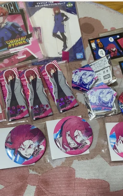 之前赶在合单优惠一口气合了好几单，又到了一单，还是走的ems，包装一如既往的结实喜欢，物流也快没几天就到了，真的很方便谁懂，千切真的实名貌美，太爱了，期待后面到货的几单