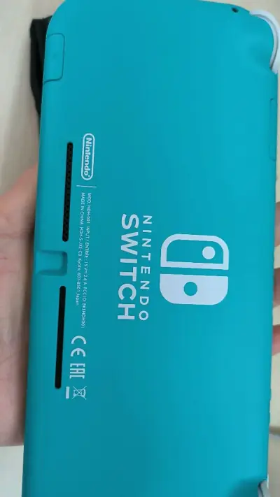 是第二次在挖煤姬购买了，这一次也是一如既往地顺利。一是商品代购得很迅速，基本上分分钟就代买好了；二是联系客服也很方便，客服回复耐心，帮助了很多；三是快递打包特别好，里面放了很多填充物，东西保护地很好！非常感谢挖煤姬这个平台，还会继续使用的～