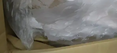 这次选的ems。速度很快。3天就到手了。海关也是分丝滑的过了。整体速度非常满意。商品也没有缺损。购物体验十分好。下次会继续支持的