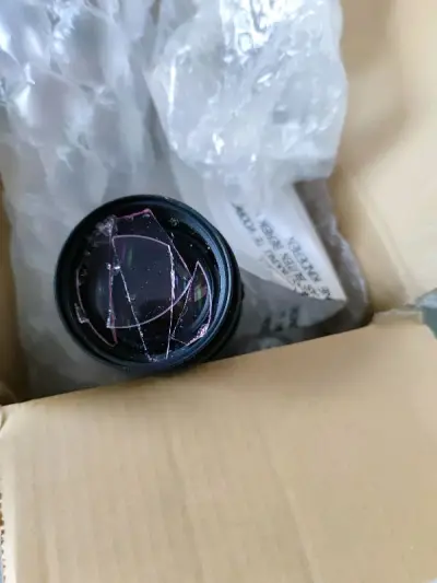 自动对焦声音太大，老镜头，图片清晰度锐度都不行。300段，效果更差。不追求品质的，能用。我已经挂在网上，准备卖出。这个评价B组就50字，还发表不了。什么规定。