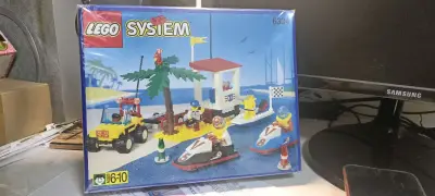 卖家收藏保护的很好，盒子就像全新的一样，体验感拉满，太棒了，拼装很丝滑，不愧是lego system精品，很棒