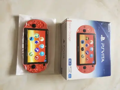 psvita-2000霓虹橙配色，这个颜色真的很好看，雅虎日拍上一口价淘的，ems一周到手，收到后很满意，不错的一次购物